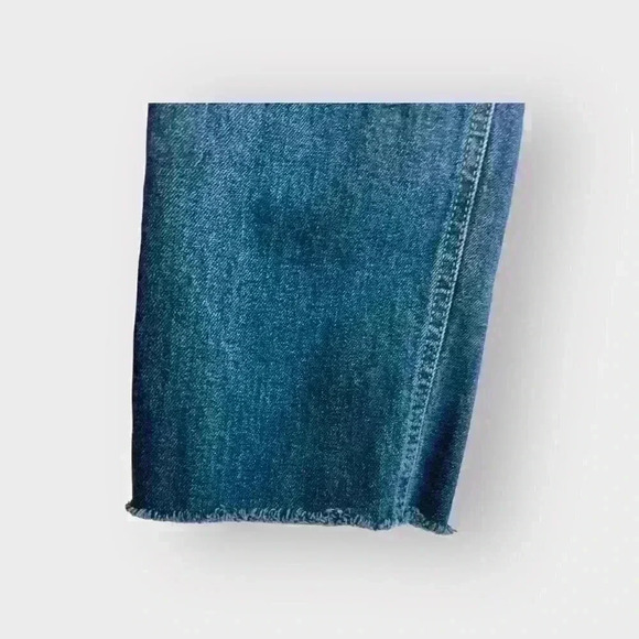 Old Navy Curvy Extra High-Waisted Button-Fly Sky-Hi Straight Ripped Jeans 2 tall - Picture 7 of 8